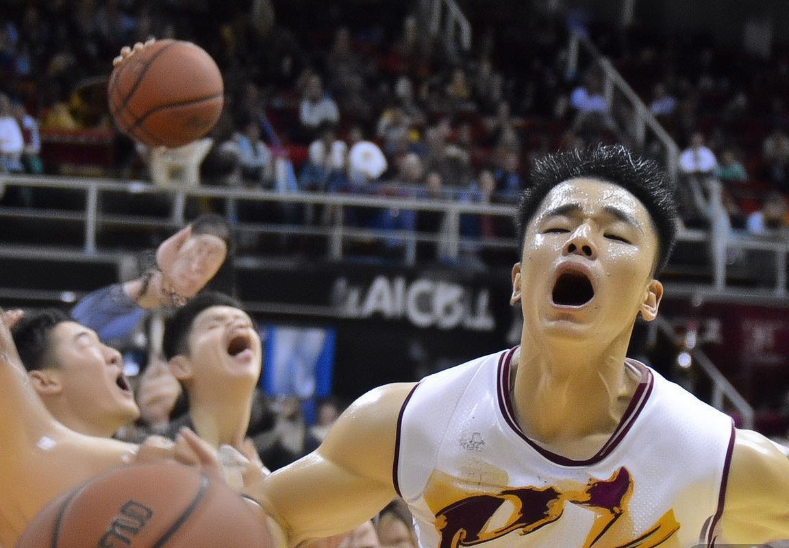 2017年CBA季后赛新疆广厦巅峰对决回顾(图3)